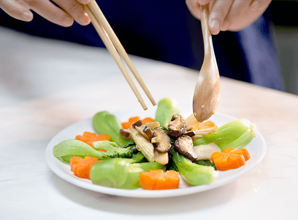 Trang trí món rau củ ngũ sắc