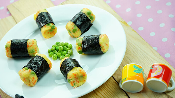 Khoai tây nghiền cuộn rong biển giàu dinh dưỡng, đầy màu sắc khiến trẻ tăng cảm giác thèm ăn.