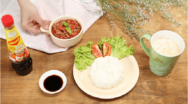 Món ngon với cơm bò bằm cà chua