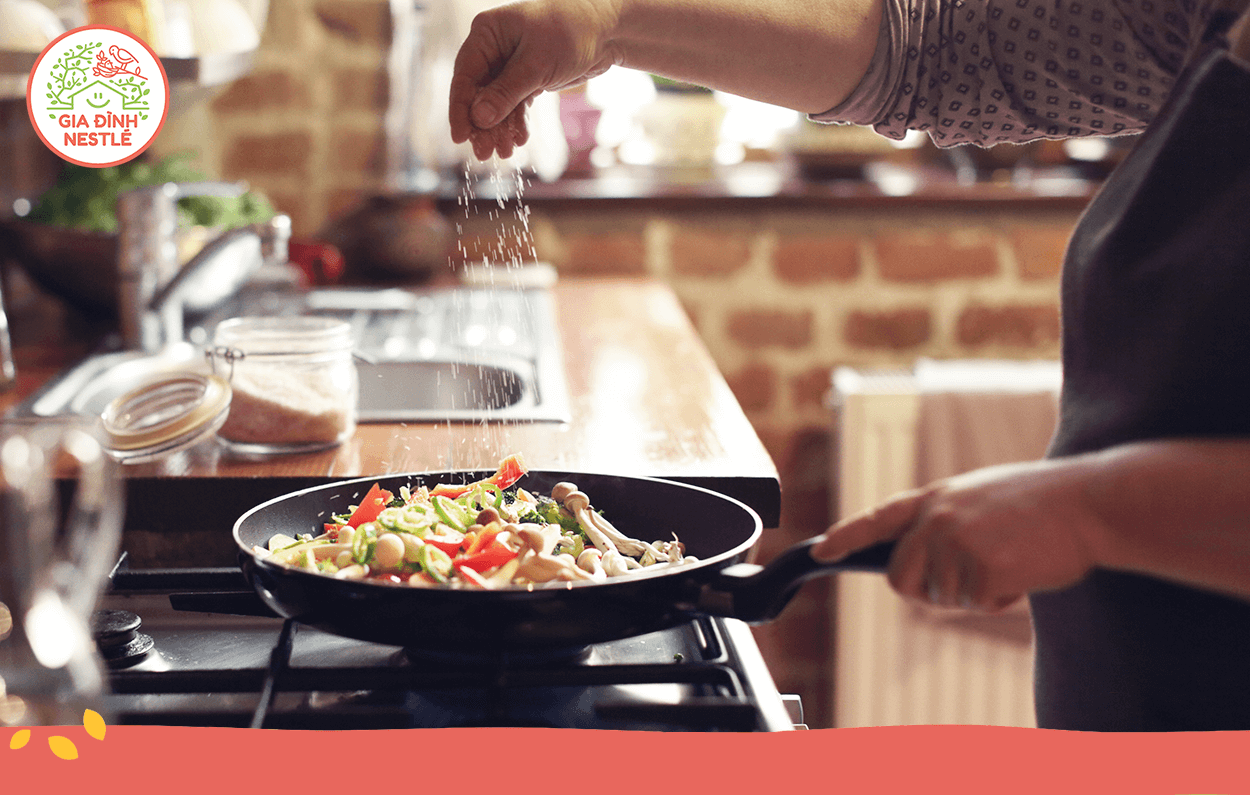 Có Hạt nêm MAGGI, có bữa cơm gia đình ngon lành, vui khoẻ.