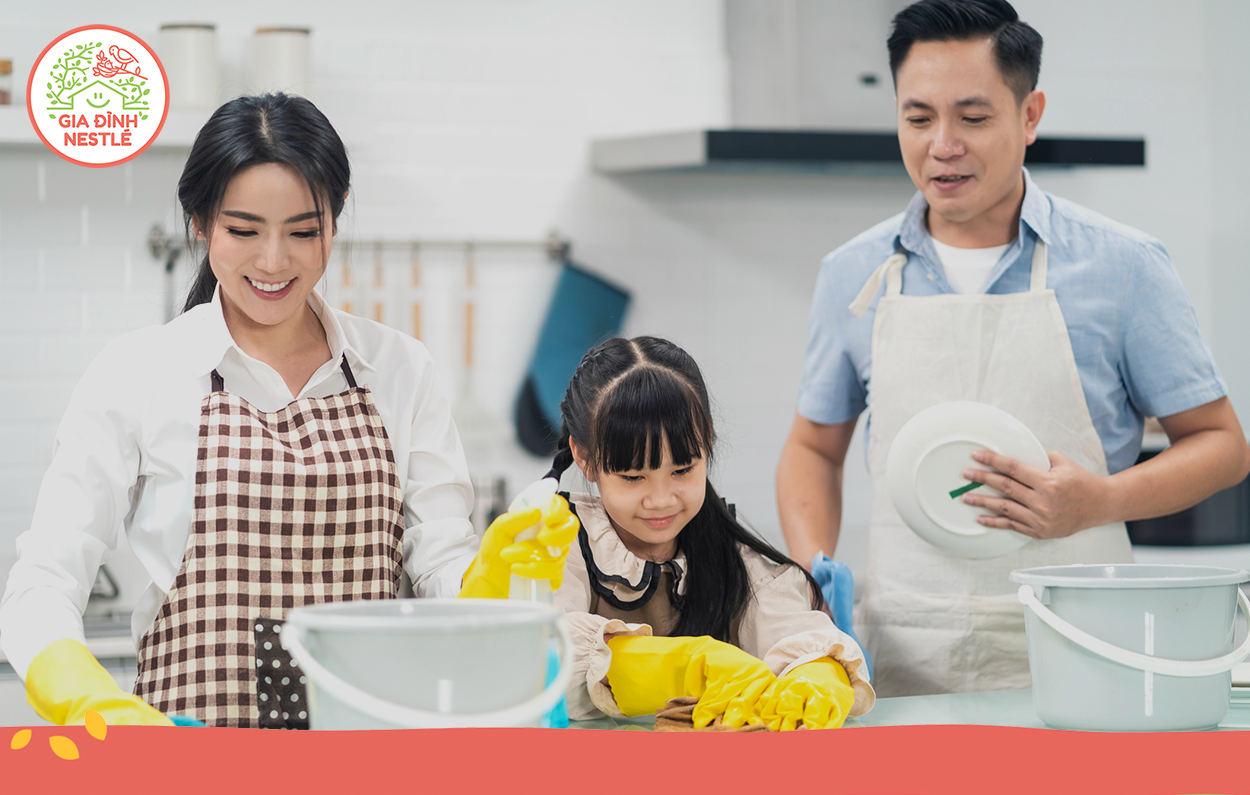 Giữ gìn nhà cửa gọn gàng, sạch sẽ là thói quen sinh hoạt lành mạnh để phòng chống bệnh sốt xuất huyết thường bùng nổ trong các mùa hè.