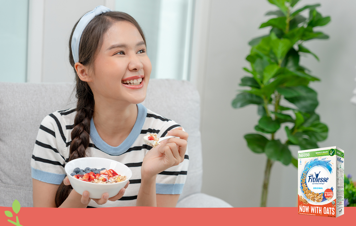 Dùng Bánh Ăn Sáng Nestlé FITNESSE - thực phẩm bổ sung dinh dưỡng được cân chỉnh phù hợp với nhu cầu dinh dưỡng hàng ngày - để xây dựng một sức khỏe tốt.