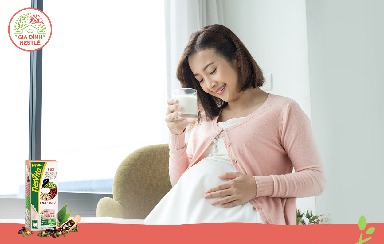 Sữa NESVITA 5 Loại Đậu là sự hòa quyện của đậu nành, đậu đen, đậu xanh, đậu trắng và đậu đỏ sẽ mang lại nhiều lợi ích sức khỏe và bổ sung năng lượng cho mẹ bầu.