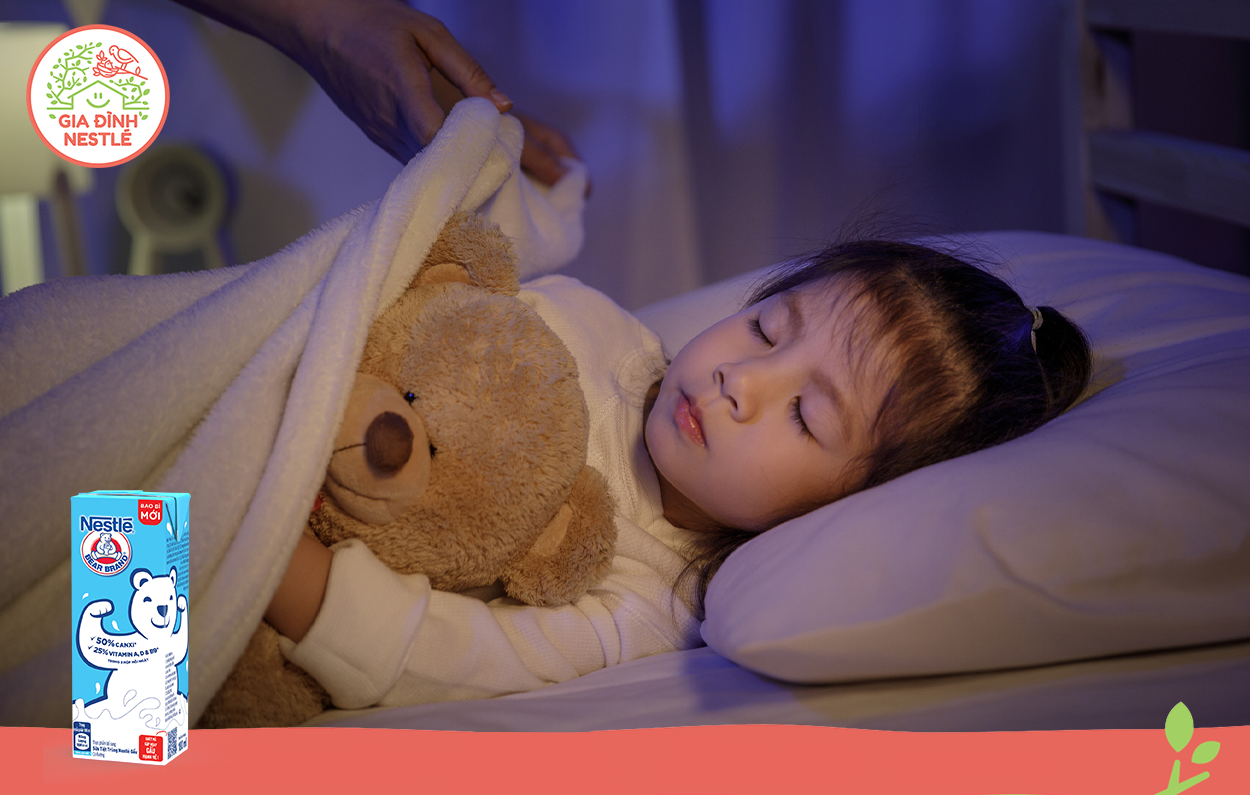 Nestlé Sữa Gấu cho con cơ thể mạnh mẽ và luôn đồng hành cùng ý chí của con, đáp ứng đủ nhu cầu Canxi hằng ngày giúp bé tập trung, học tập tốt và ngủ ngon hơn.