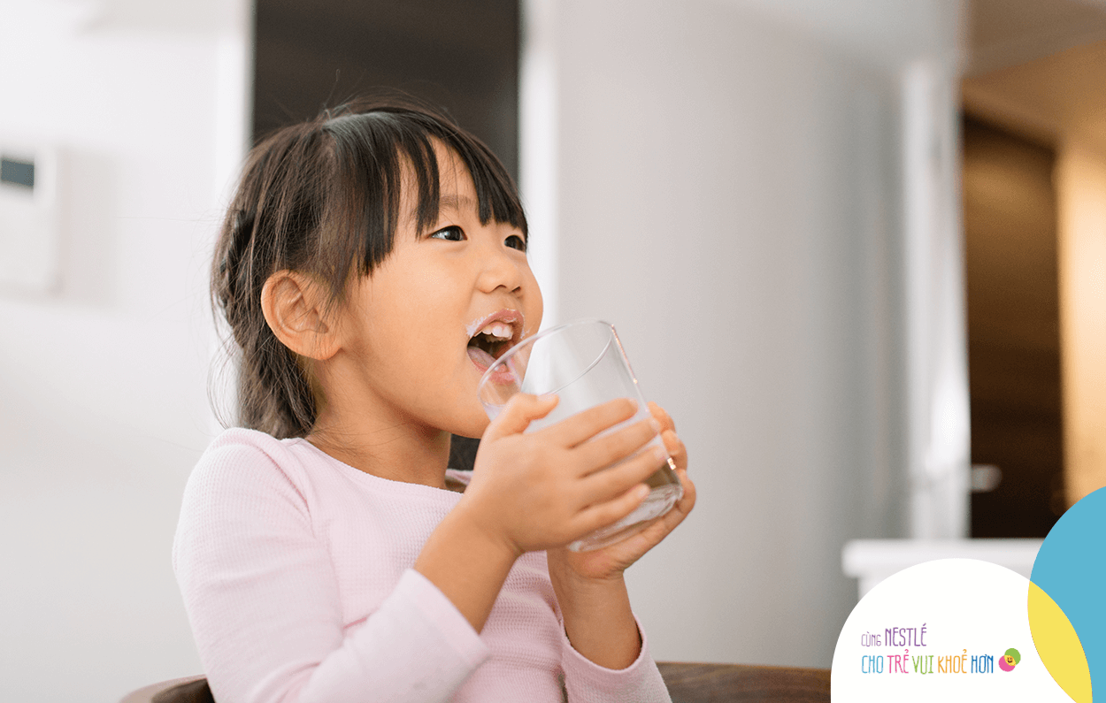 NAN OPTIPRO 4 hỗ trợ con chắc xương, tăng hấp thụ và phát triển chiều cao