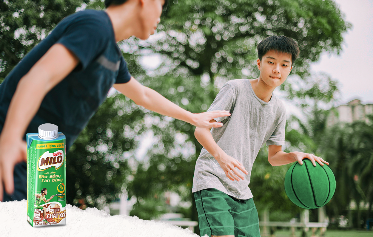 Milo Bữa Sáng Cân Bằng cung cấp đầy đủ dinh dưỡng cho bé đam mê thể thao