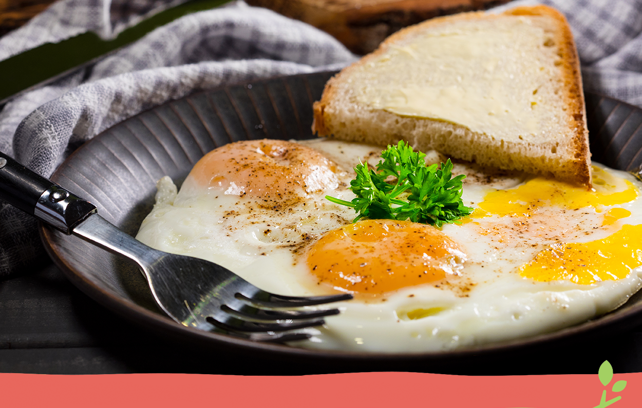 Không cần quá cầu kỳ, một bữa sáng giàu protein như món trứng cho cả nhà cũng giúp giảm cân lành mạnh và hiệu quả.