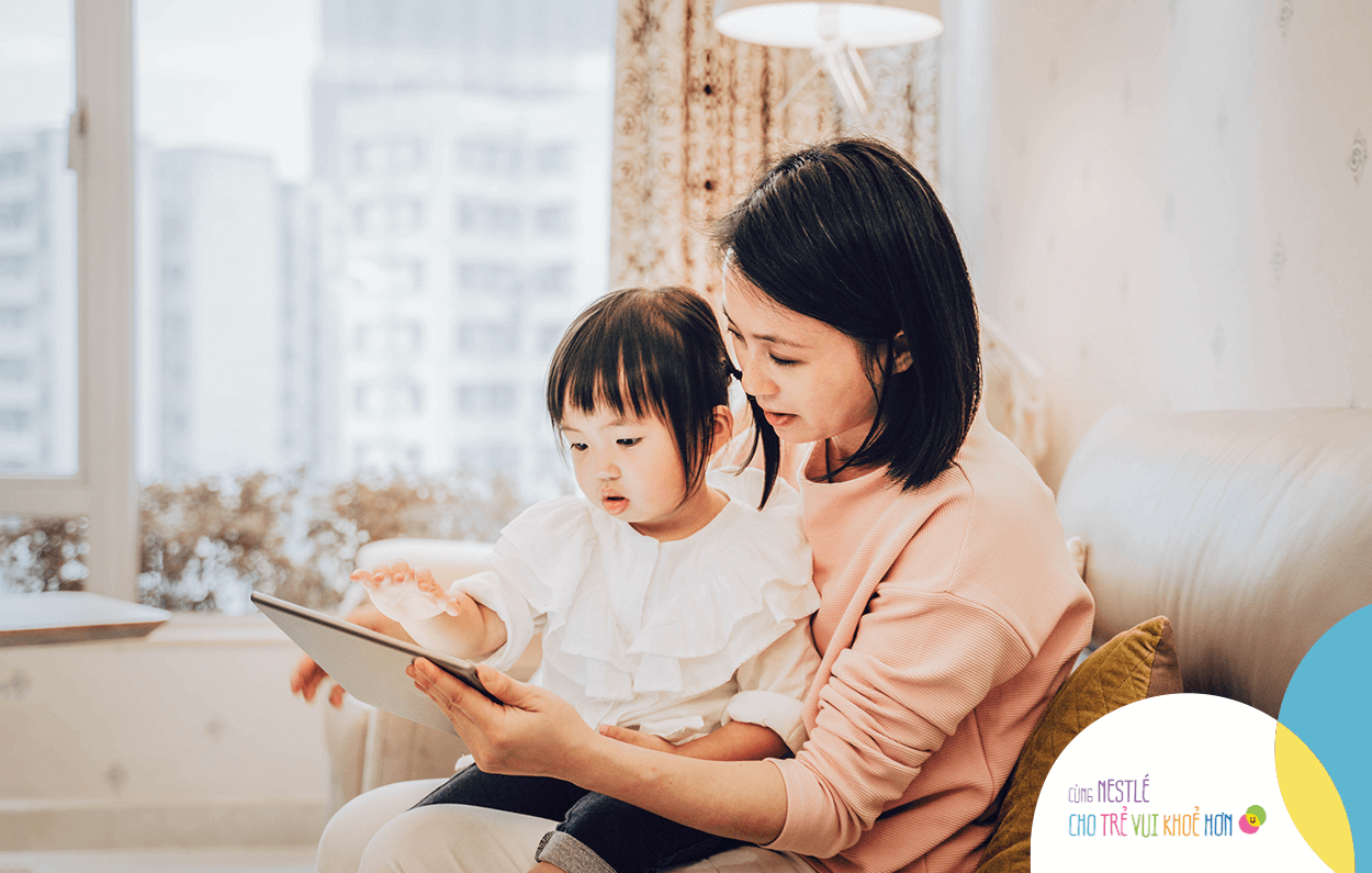 Hạn chế thời gian tương tác với các thiết bị nghe nhìn để bé yêu phát triển khoẻ mạnh hơn