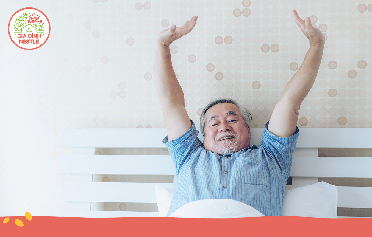 Một giấc ngủ sâu và theo đúng nhịp sinh học sẽ mang đến cảm giác thoải mái khi thức giấc và nhiều lợi ích sâu xa hơn như phòng ngừa suy giảm trí nhớ, giảm nguy cơ đột quỵ. Vì thế, tìm cách ngủ ngon hơn cho NCT là vô cùng quan trọng.