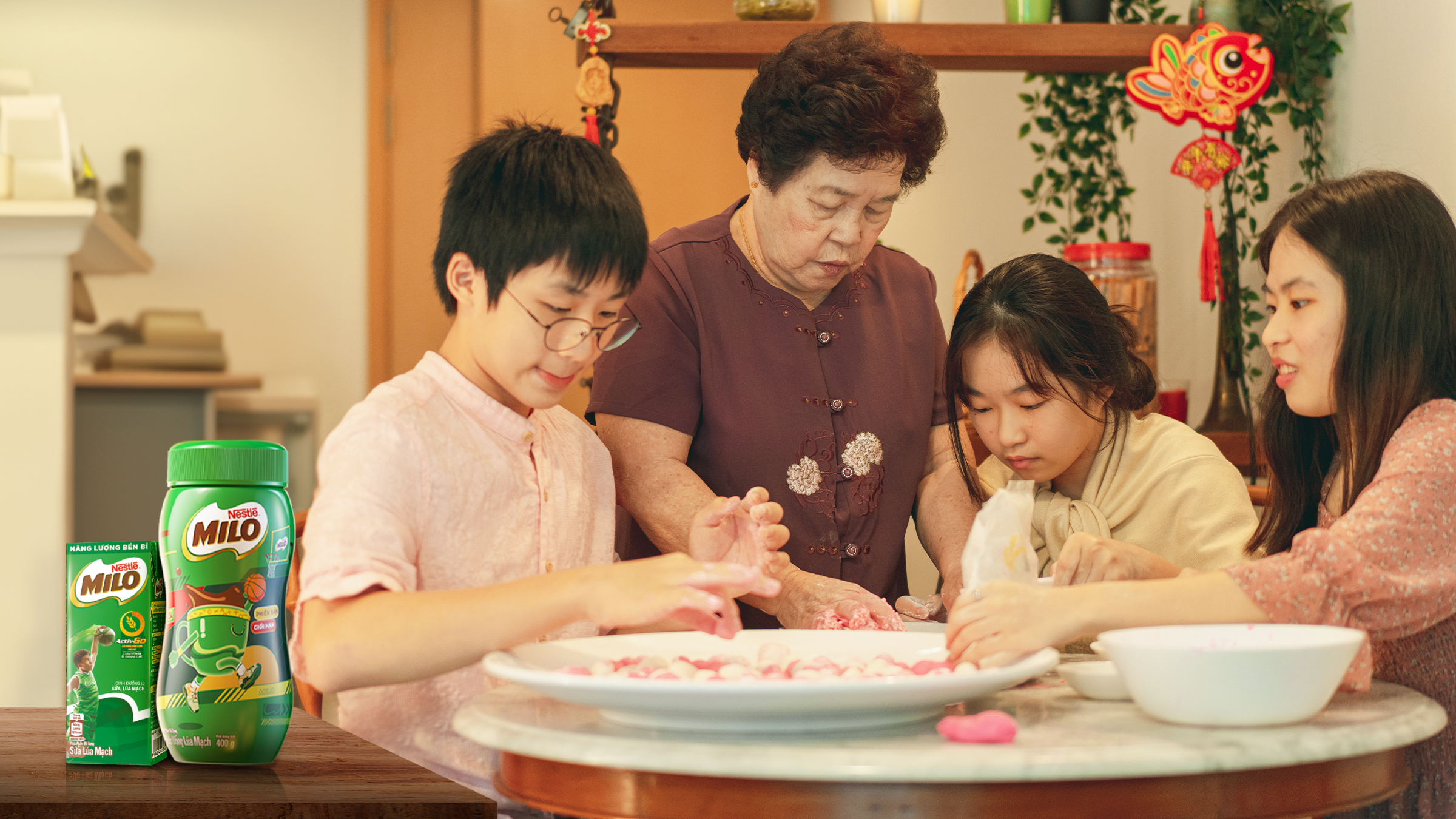 Tặng MILO thay lời chúc mạnh khoẻ, cả năm tràn đầy năng lượng