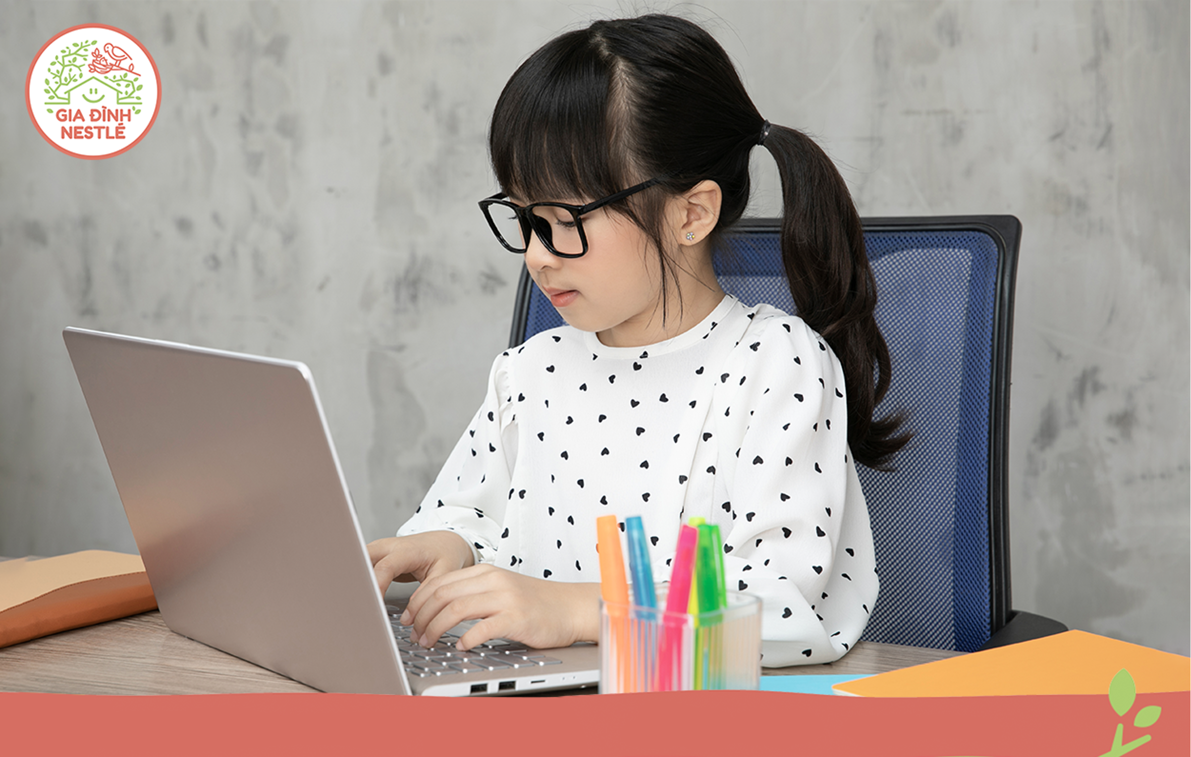 Quyết định tựu trường sẽ phụ thuộc vào tình hình hiện tại của từng địa phương để đảm bảo giữ sức khỏe tốt và an toàn cho trẻ. Vì thế, các bậc phụ huynh nên tiếp tục theo dõi các thông tin chính thống mới nhất.