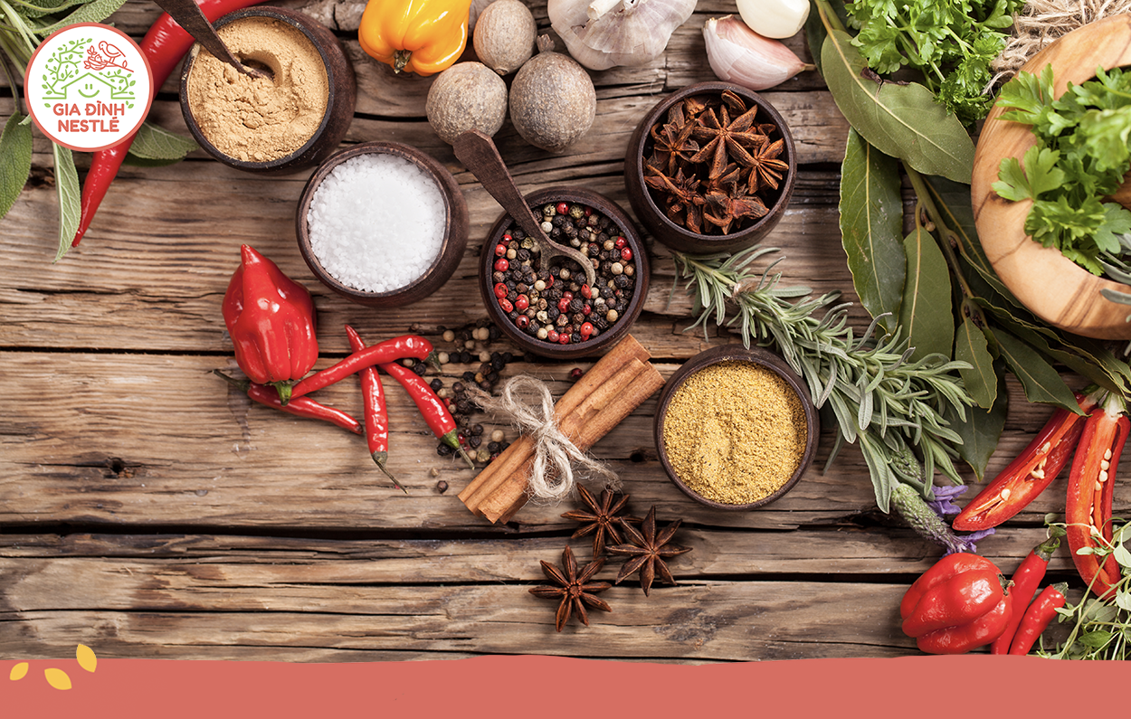 Khi nhắc đến ăn gì để khỏe mạnh, chúng ta thường quan tâm đến nhiều loại thực phẩm chính mà quên đi những giá trị tuyệt vời mà các loại rau thơm, rau gia vị mang lại như làm ấm cơ thể và chống viêm.